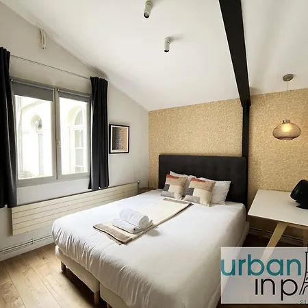 Urban Flat 161 - Luxury 4 Bedrooms Daire