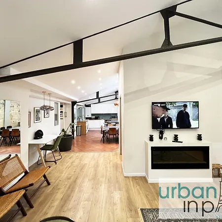 Urban Flat 161 - Luxury 4 Bedrooms * Париж